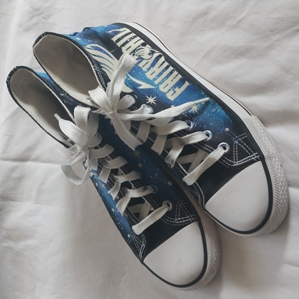 FEI Yao canvas high top lace up sneakers size 37 (6.5)